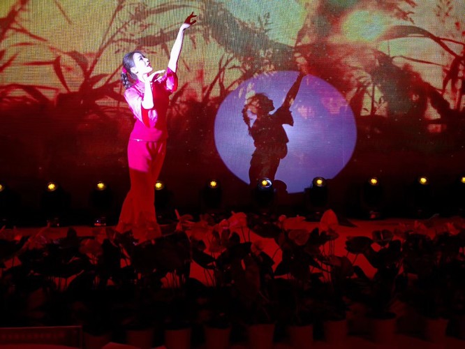 舞蹈抬龙王.jpg 舞蹈抬龙王.jpg